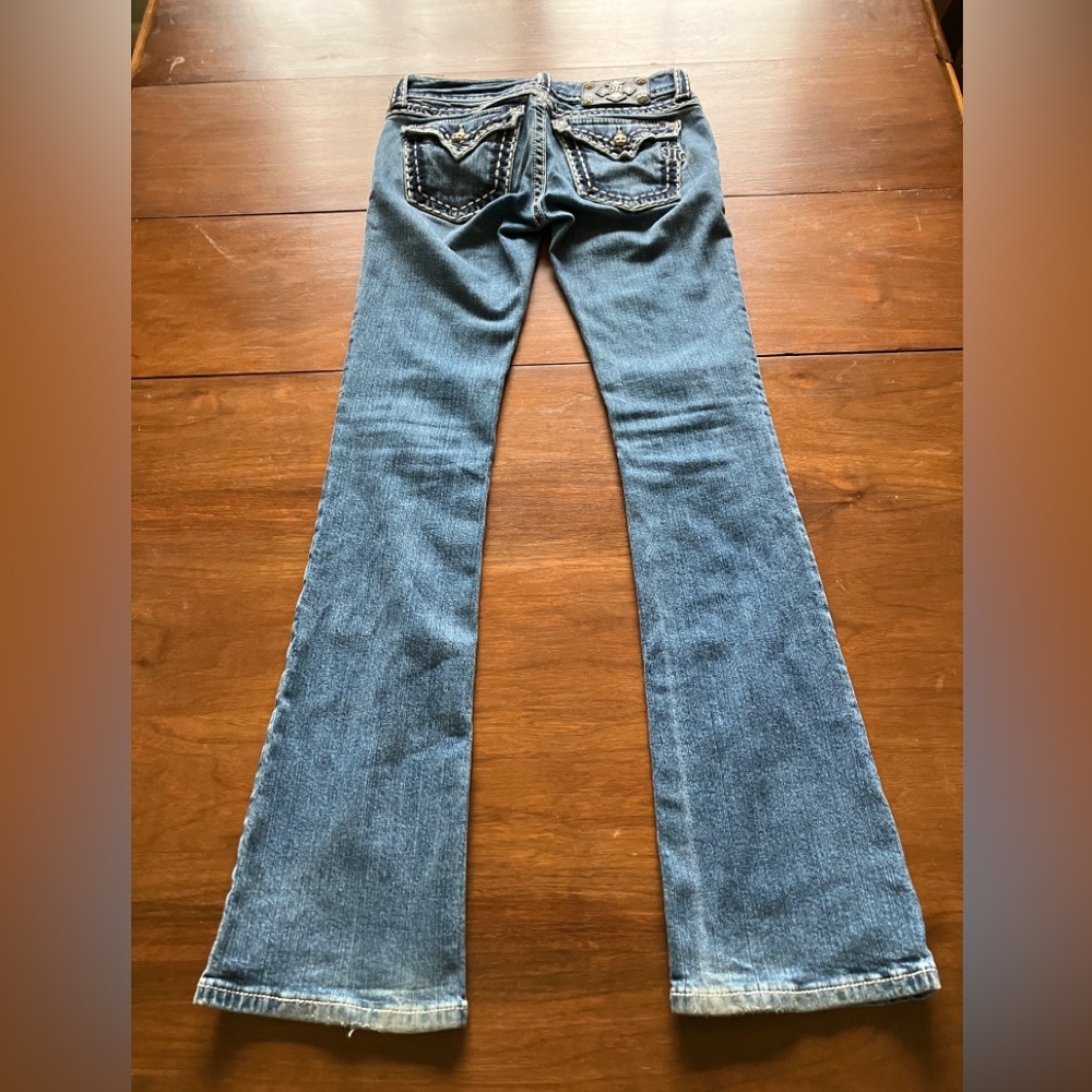 Miss Me Jeans Light Wash Size 26 32” in seam